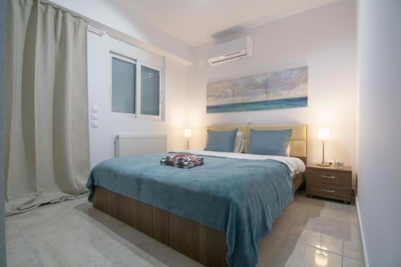 New Spacious Apartment Located In Piraeus Exterior photo